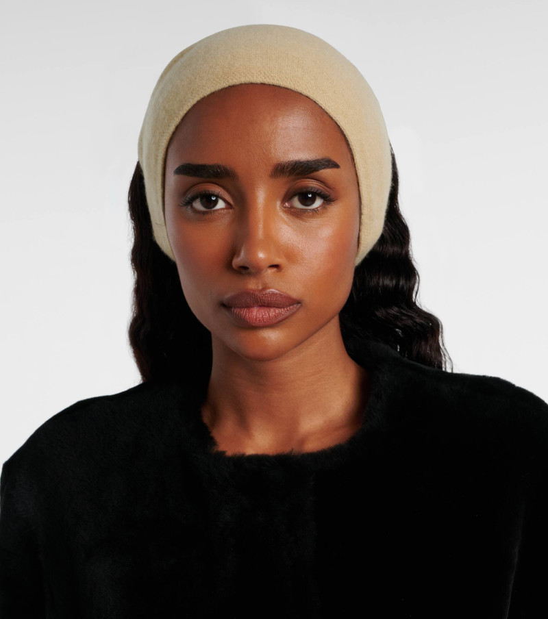 Totême Cashmere headband outlook