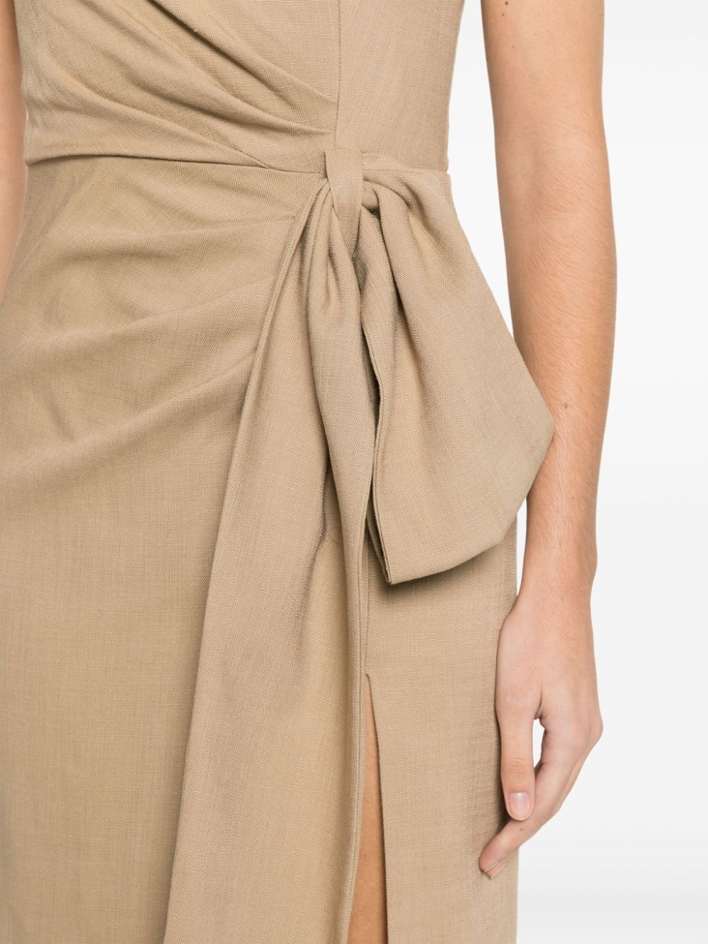gathered-detail maxi dress - 10