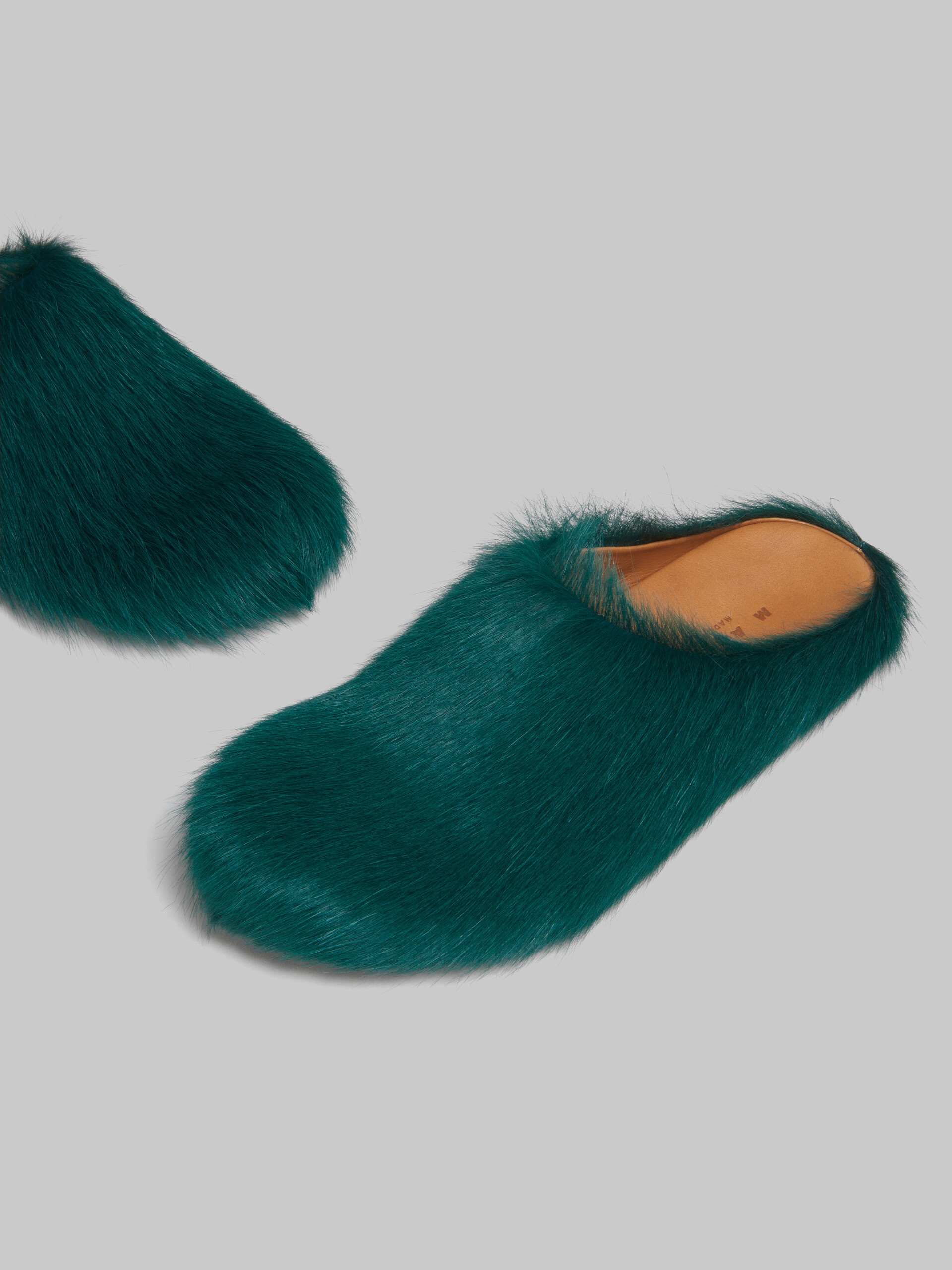 SEA GREEN LONG-HAIR CALFSKIN FUSSBETT SABOT - 5