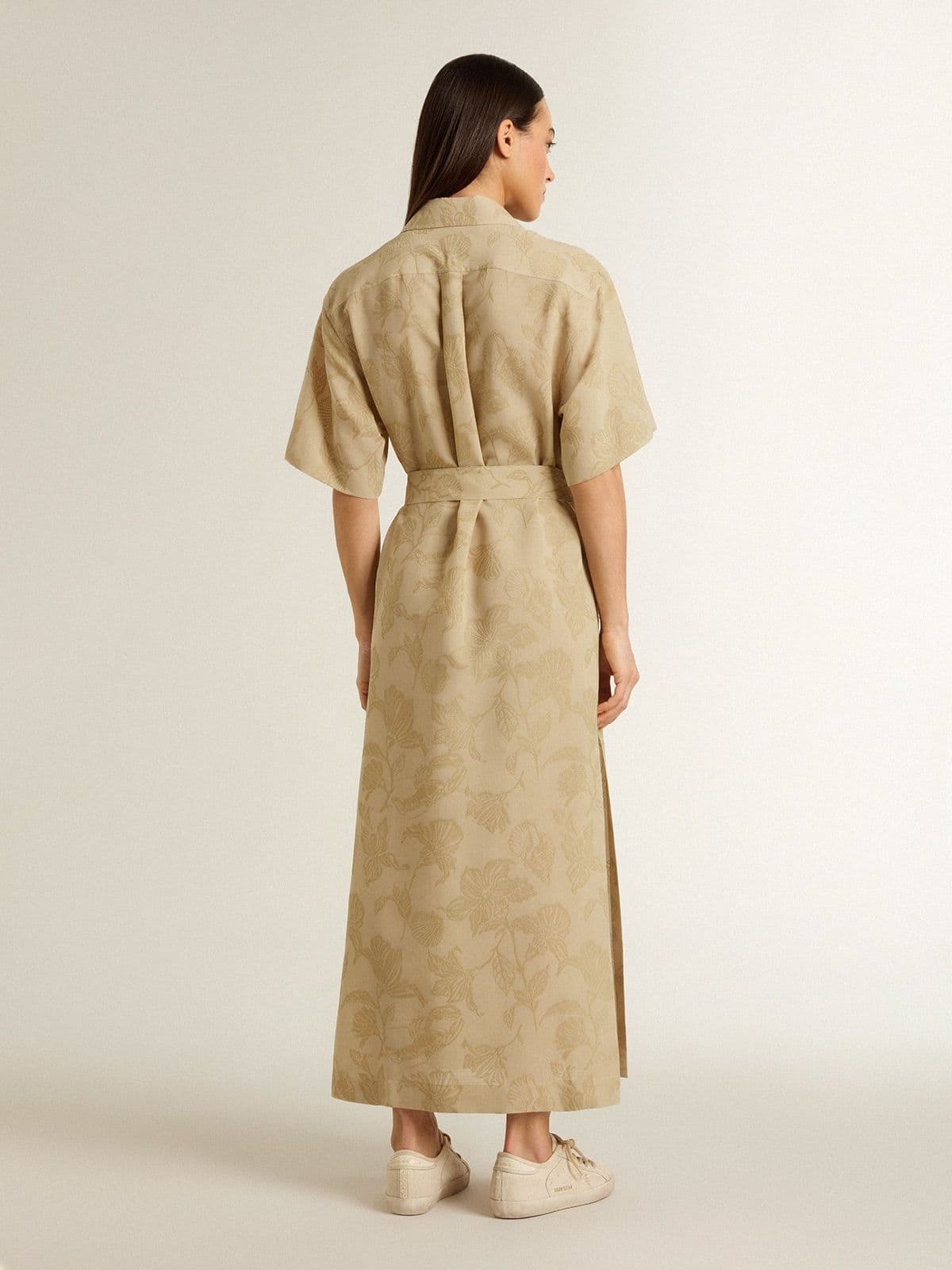Women's short-sleeved shirt dress in beige floral jacquard - 4