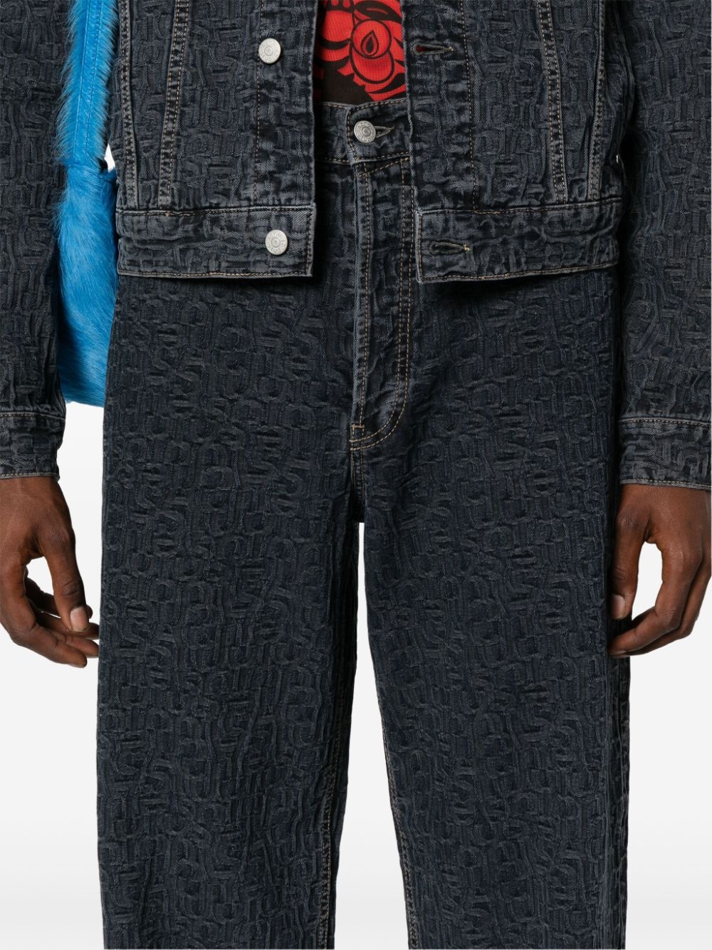 logo-embossed loose jeans - 5