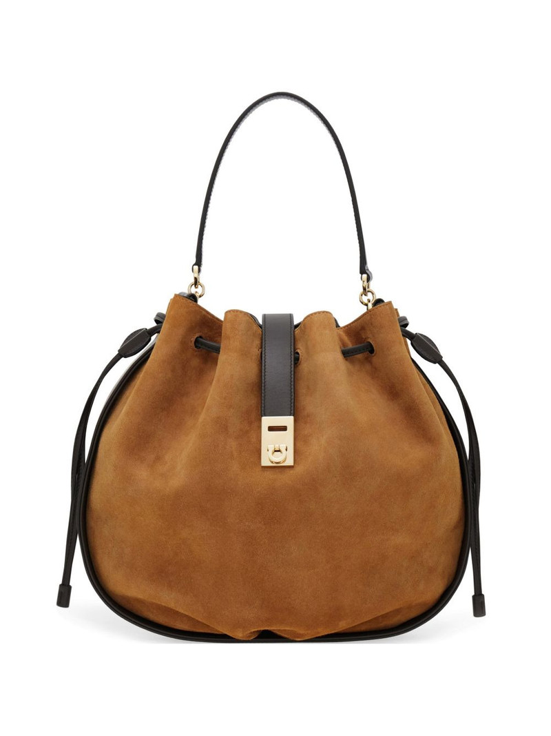 Hug bucket bag 1