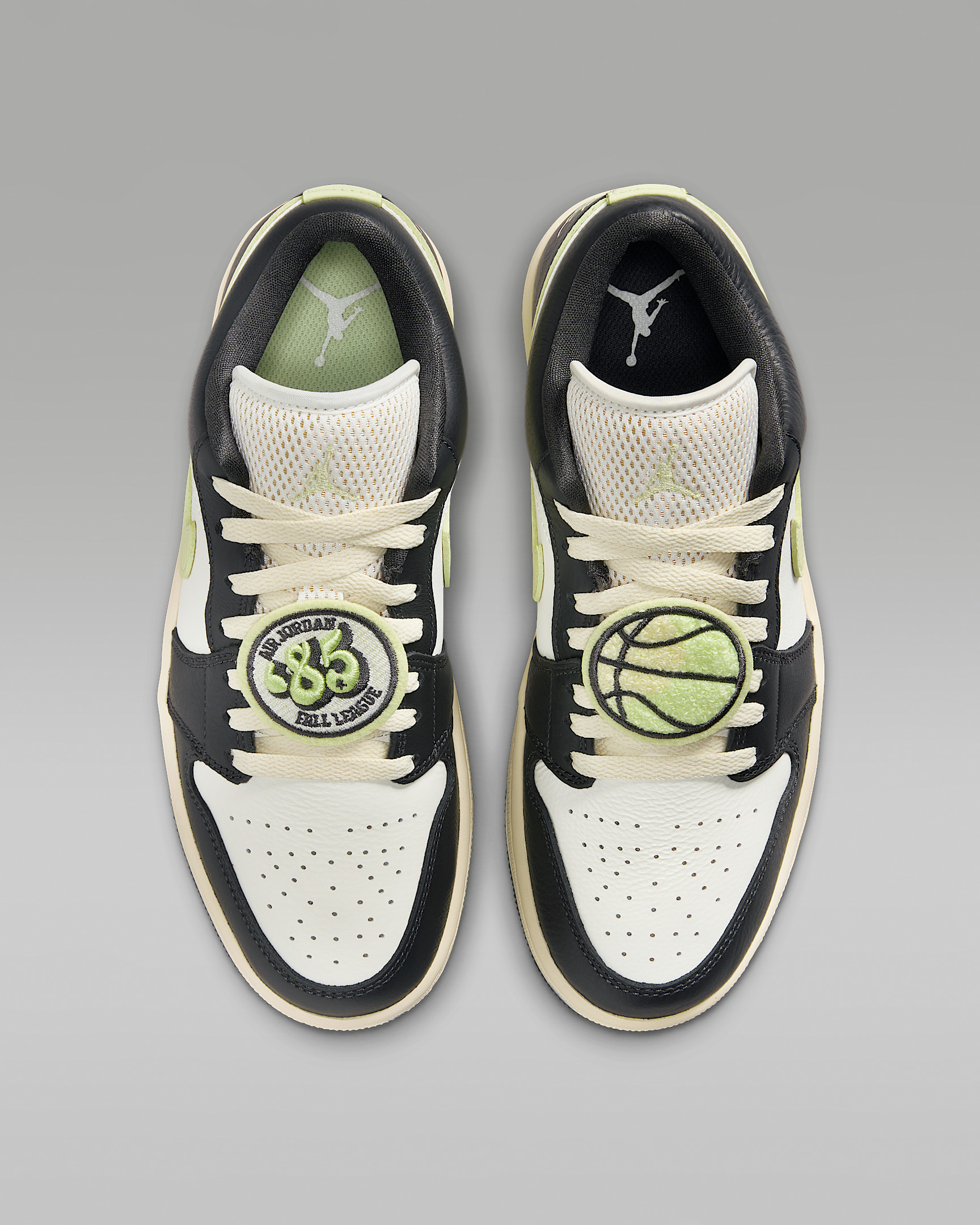 Air Jordan 1 Low SE Women's Shoes - 4