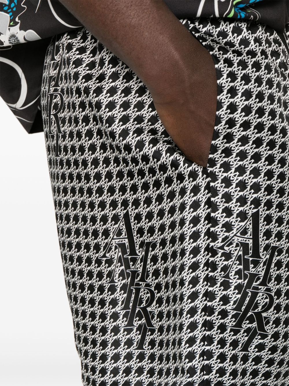 Staggard printed silk shorts - 5