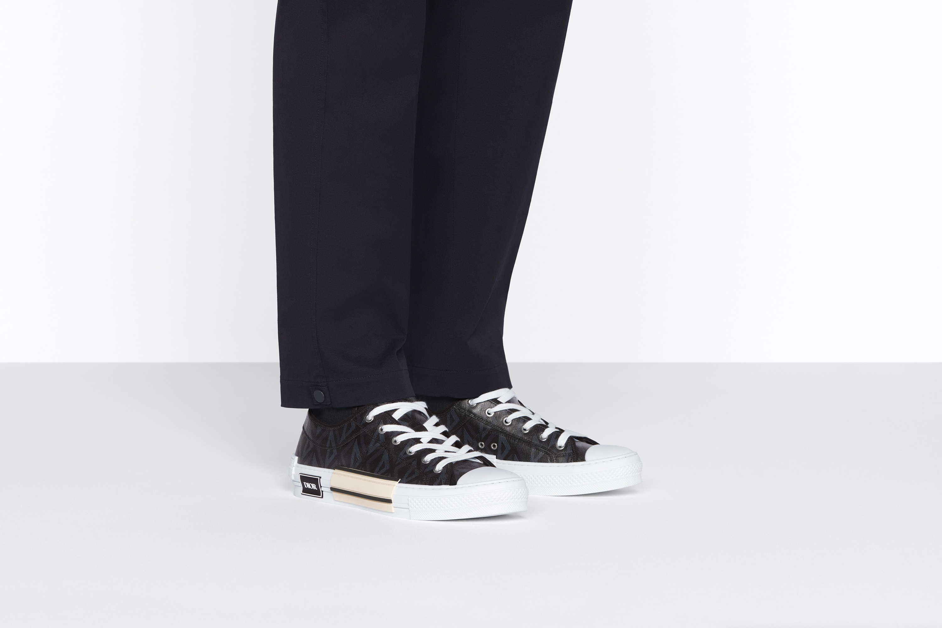 B23 Low-Top Sneaker - 7