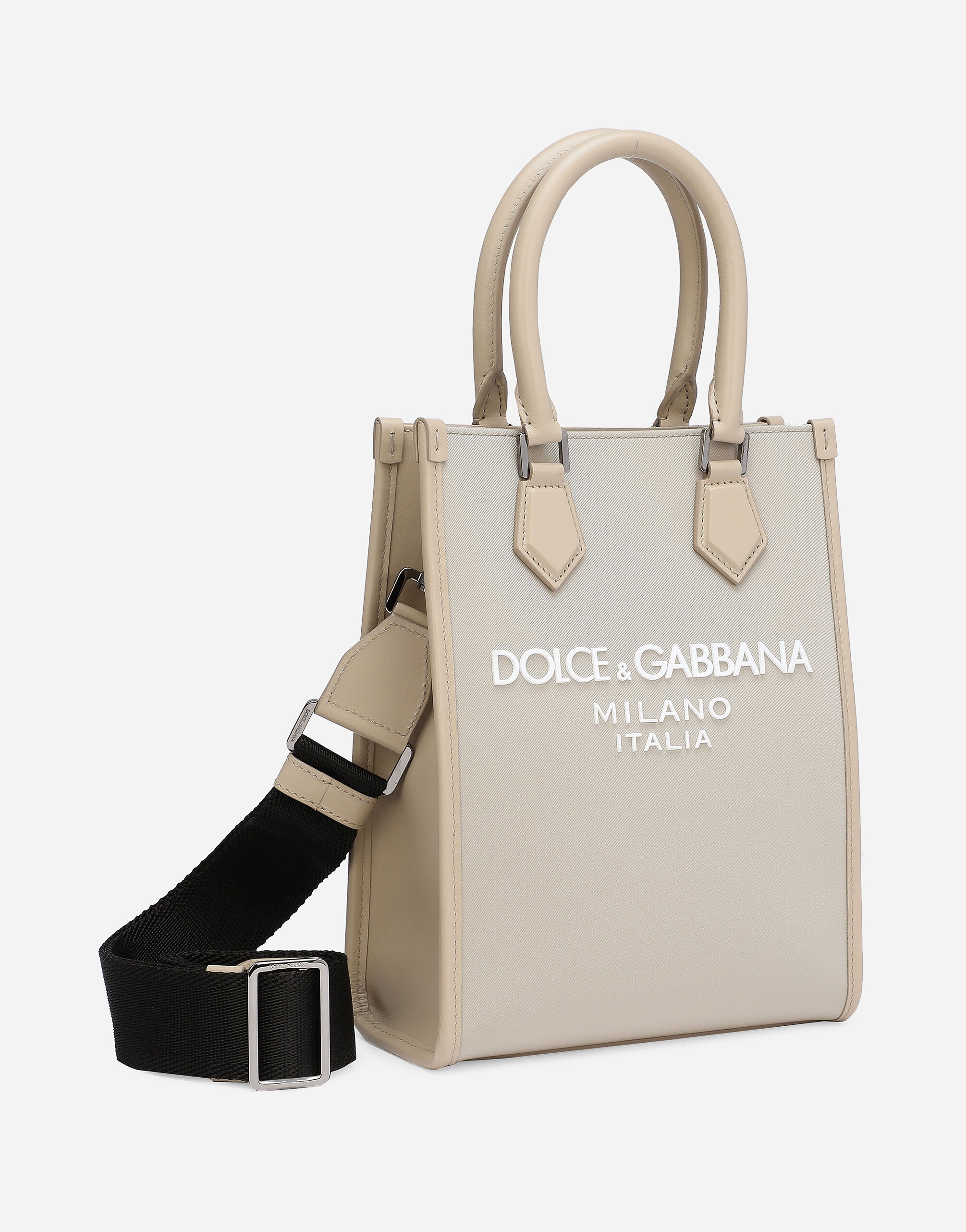 Small nylon bag with rubberized logo - 3