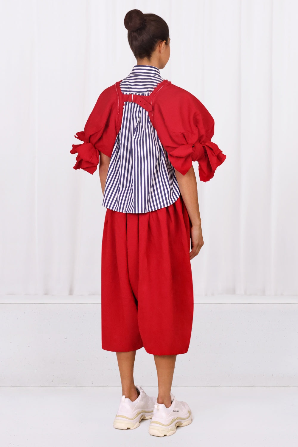 BOW SLEEVE CAPE | RED - 3