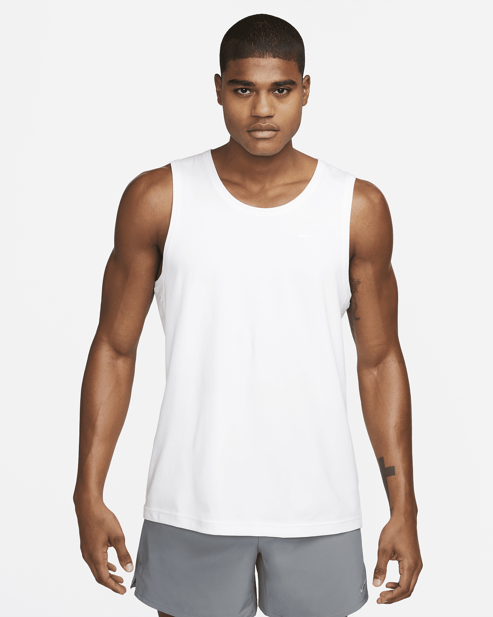 Nike Primary Men's Dri-FIT Versatile Tank - 2