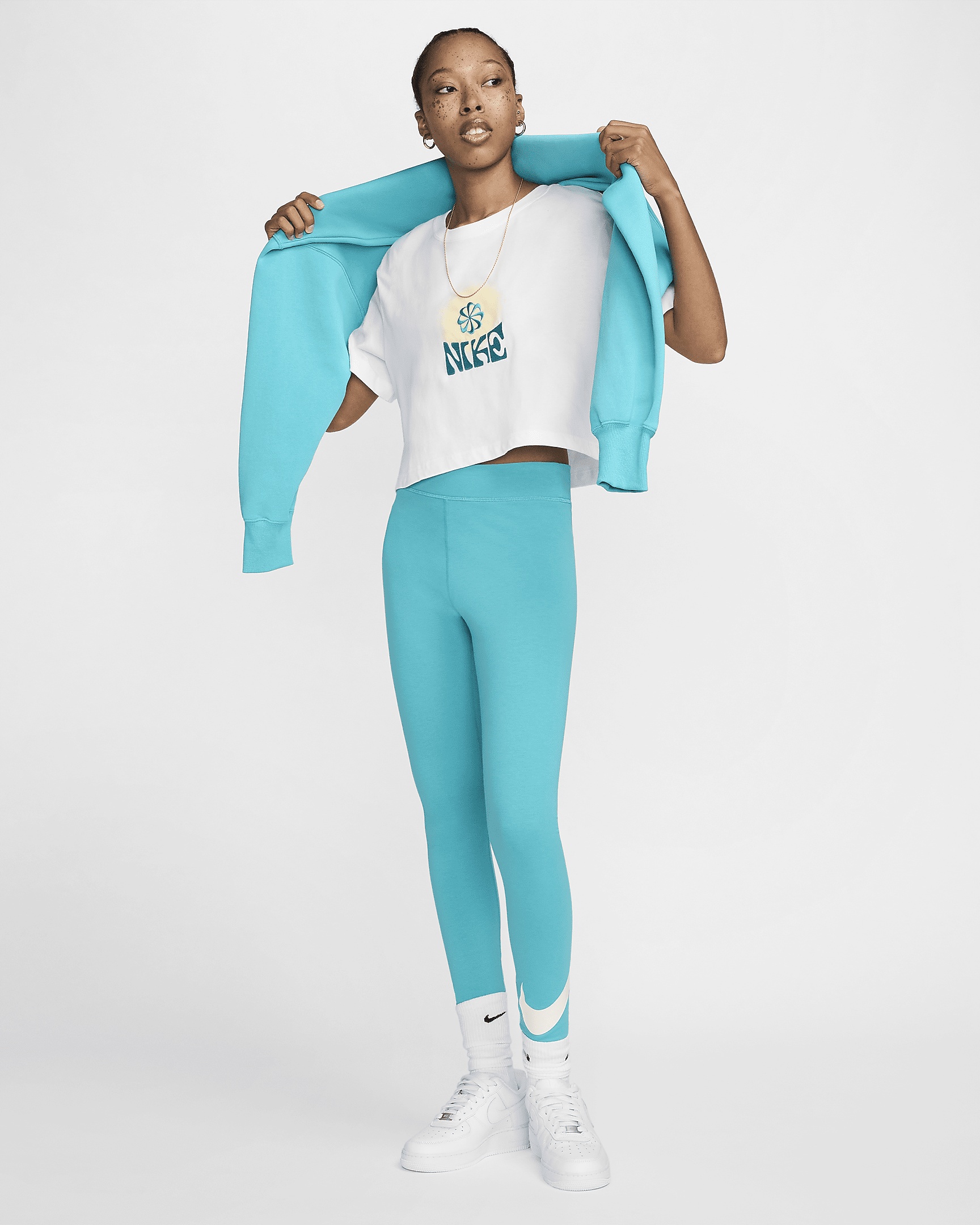 Nike Sportswear Classics Women's High-Waisted Graphic Leggings - 4