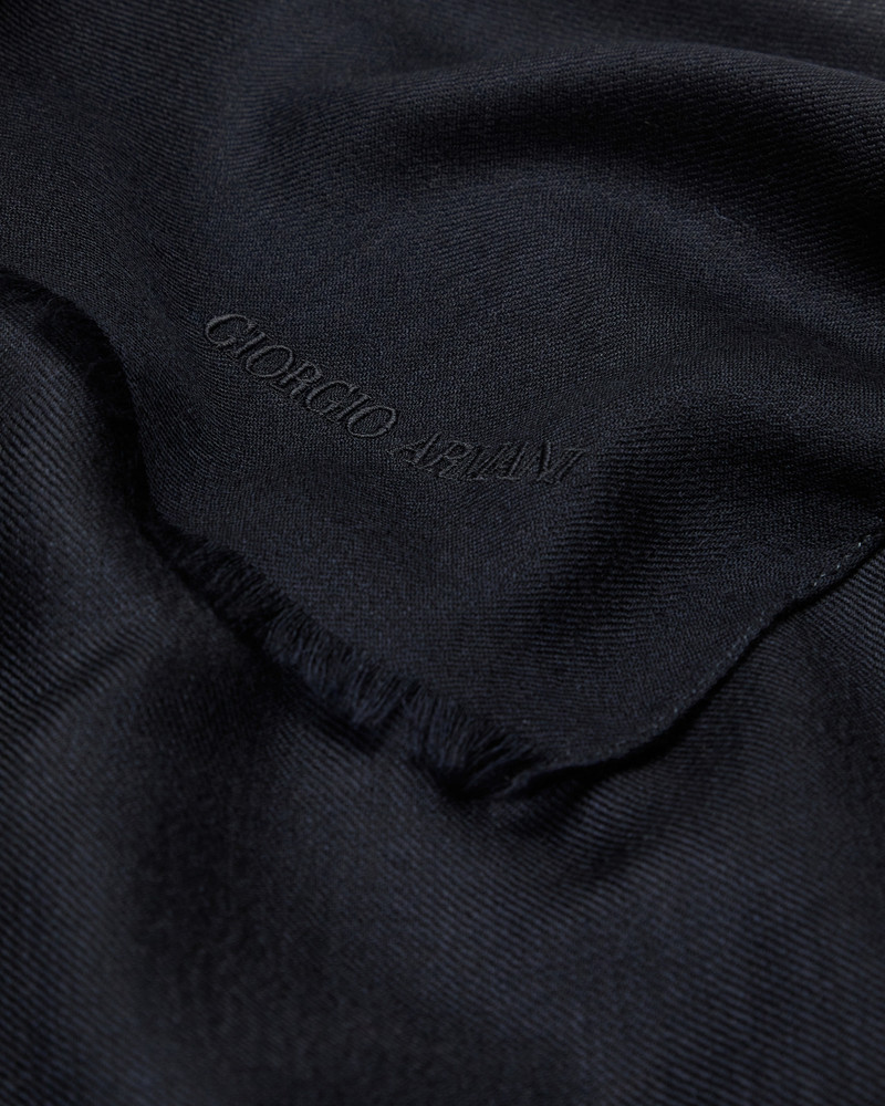 GIORGIO ARMANI CASHMERE STOLE outlook