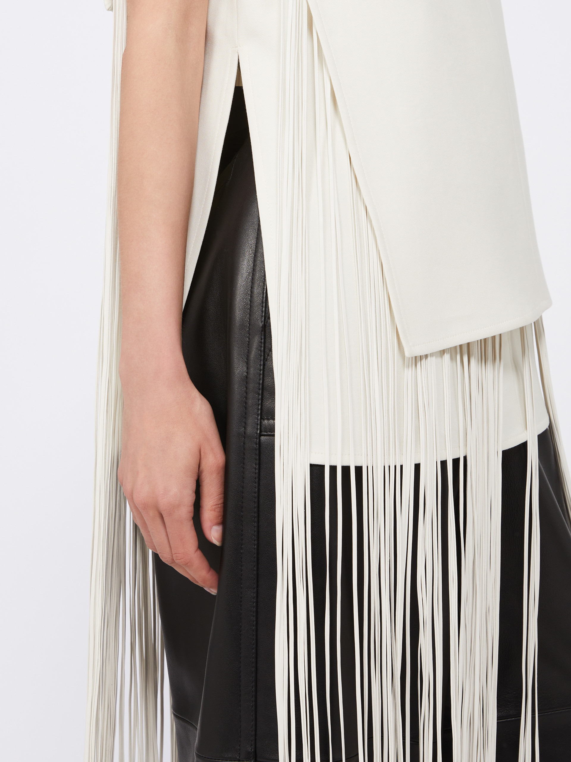 SORAIA Sleeveless top with fringes - 5