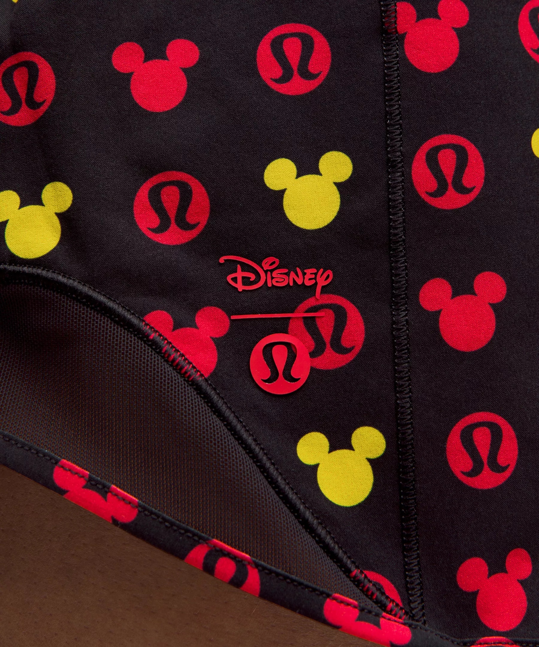 Disney x lululemon *Hotty Hot High-Rise Short 4" - 6