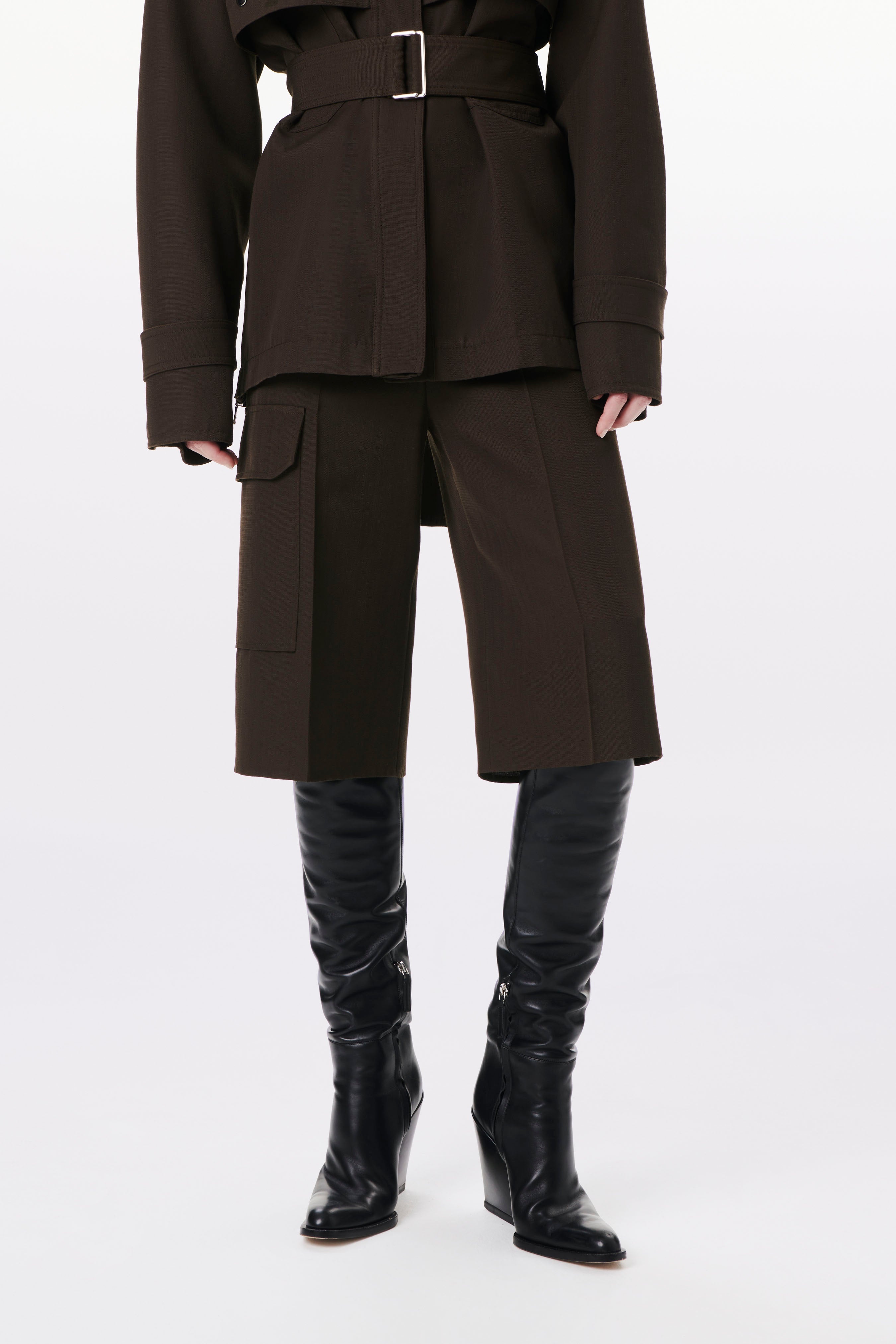 Tailored Shorts in Khaki Green - 4