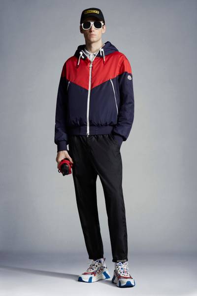 Moncler Bukret Rain Jacket outlook