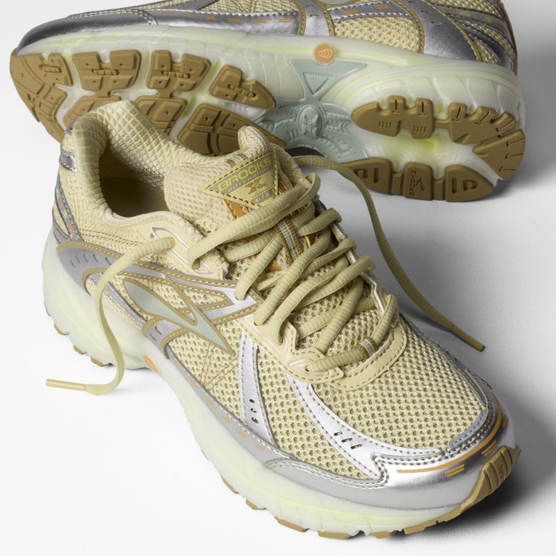BROOKS Adrenaline GTS 10 outlook