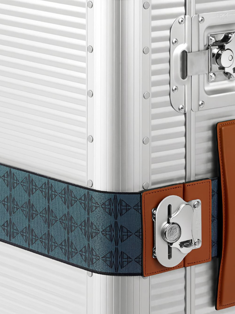 FPM Milano M Butterfly elastic belt outlook