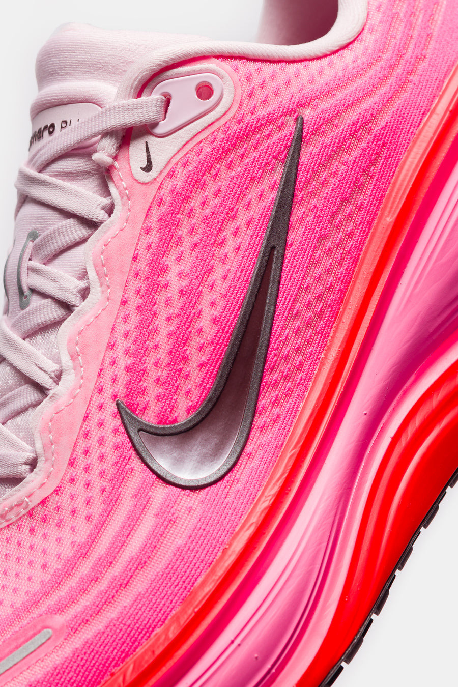 Vomero Plus Sneaker in Hyper Pink/Burgundy Crush/Bright Crimson - 5