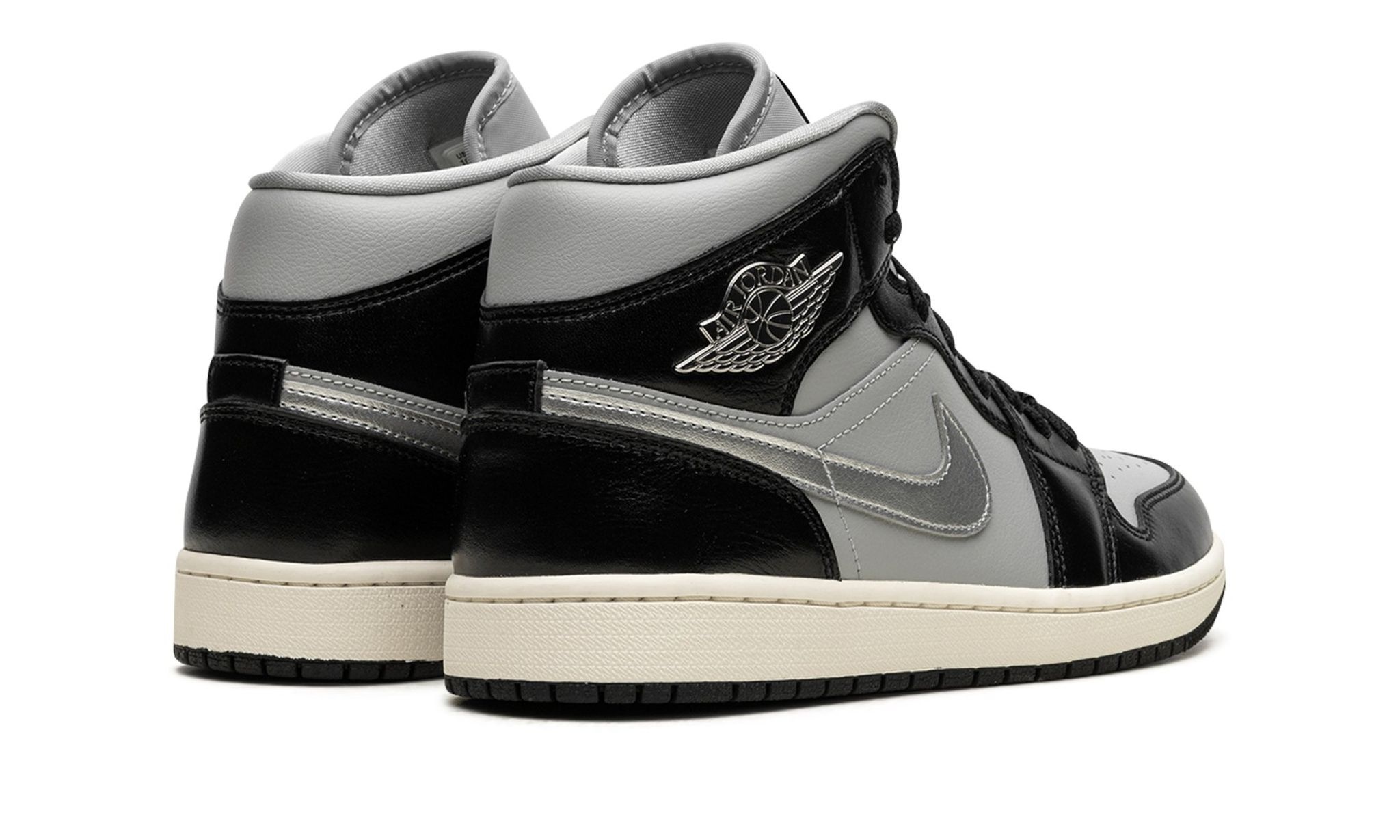 Air Jordan 1 Mid SE WMNS "Black Chrome" - 3