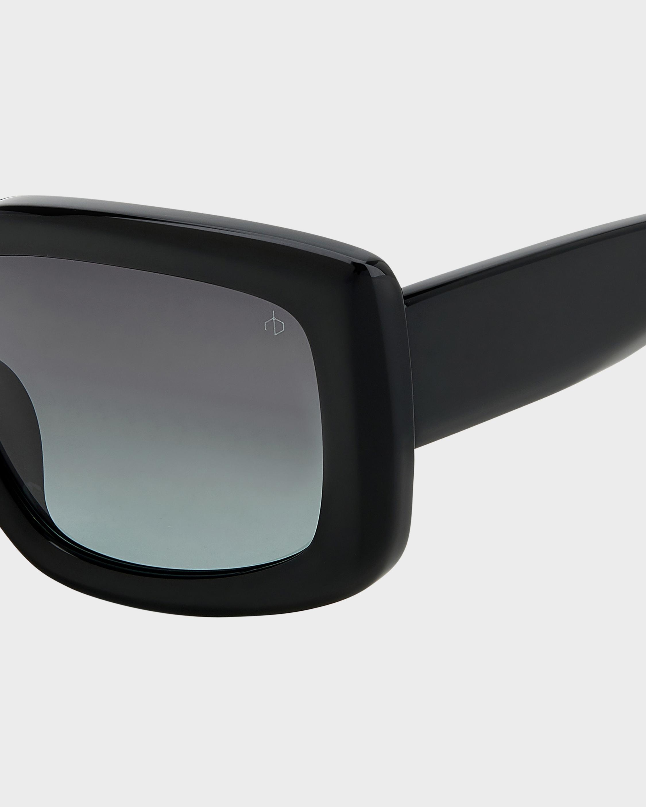 Sofie
Rectangular Sunglasses - 3
