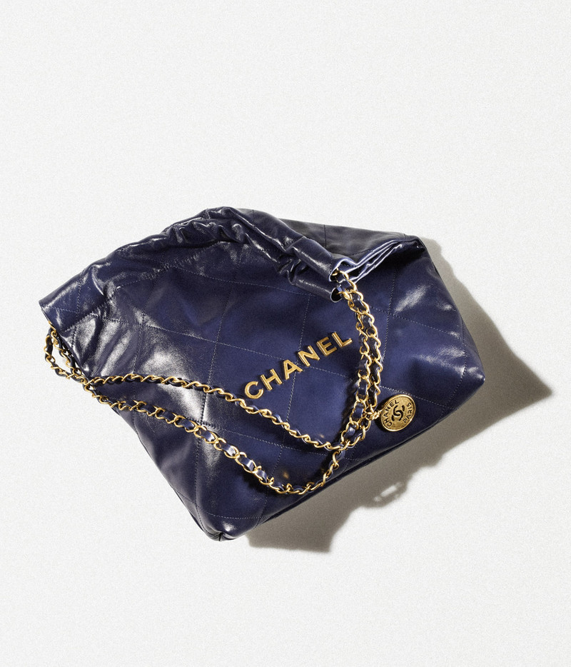 CHANEL 22 Small Handbag 4