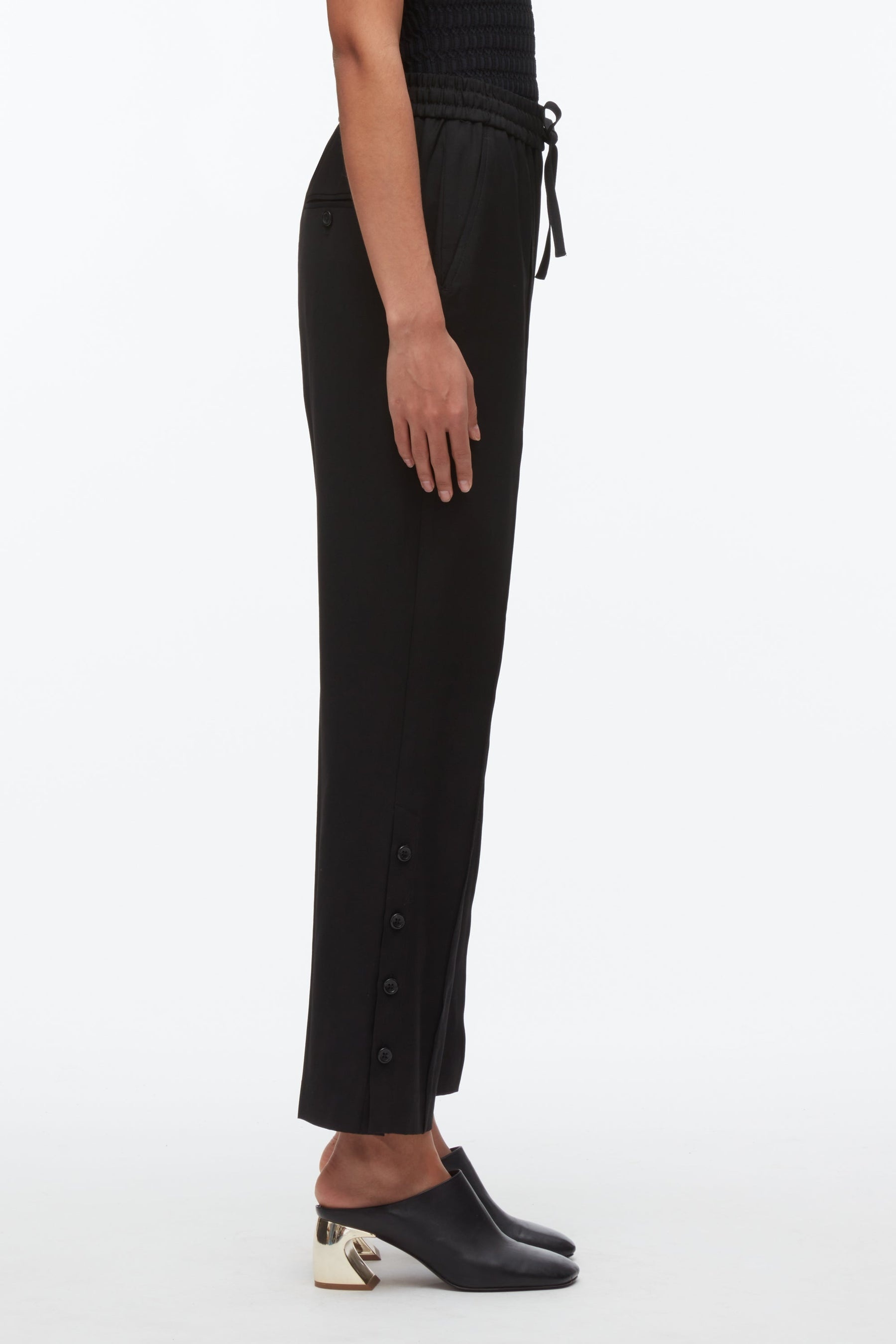 Cropped Elasticated Pants With Side Vent - 2