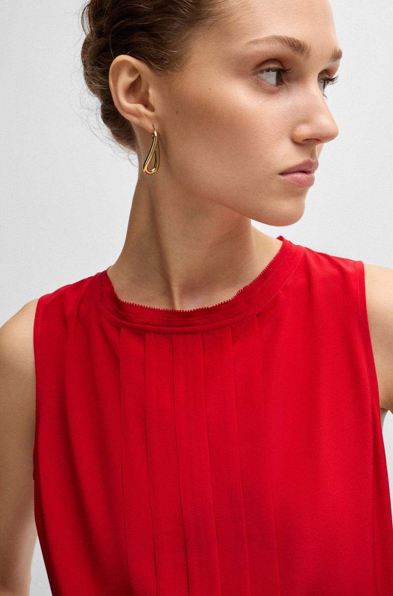PLEAT-FRONT SLEEVELESS BLOUSE IN WASHED SILK 4