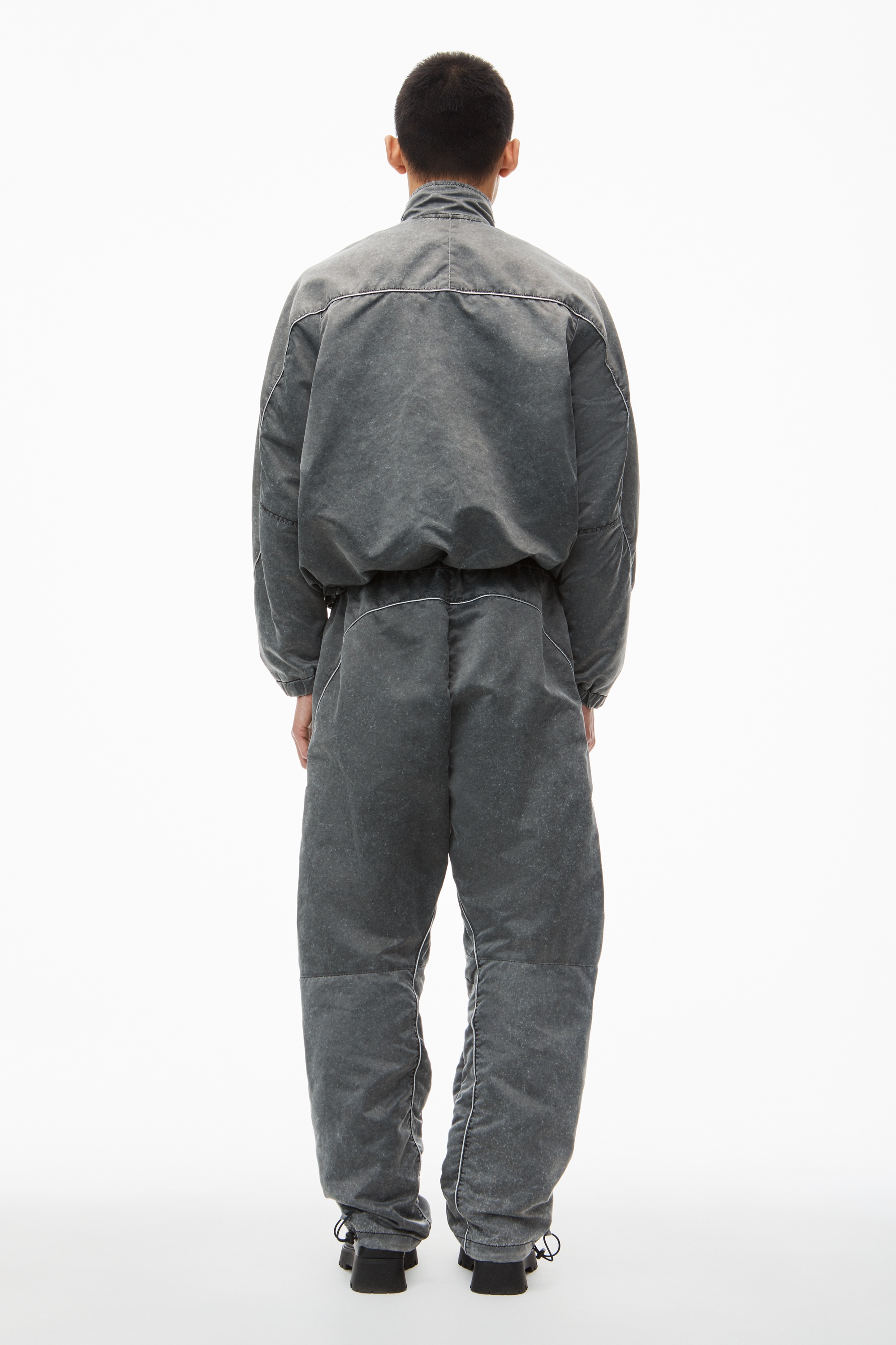 relaxed fit jogger pant with piped seams - 4