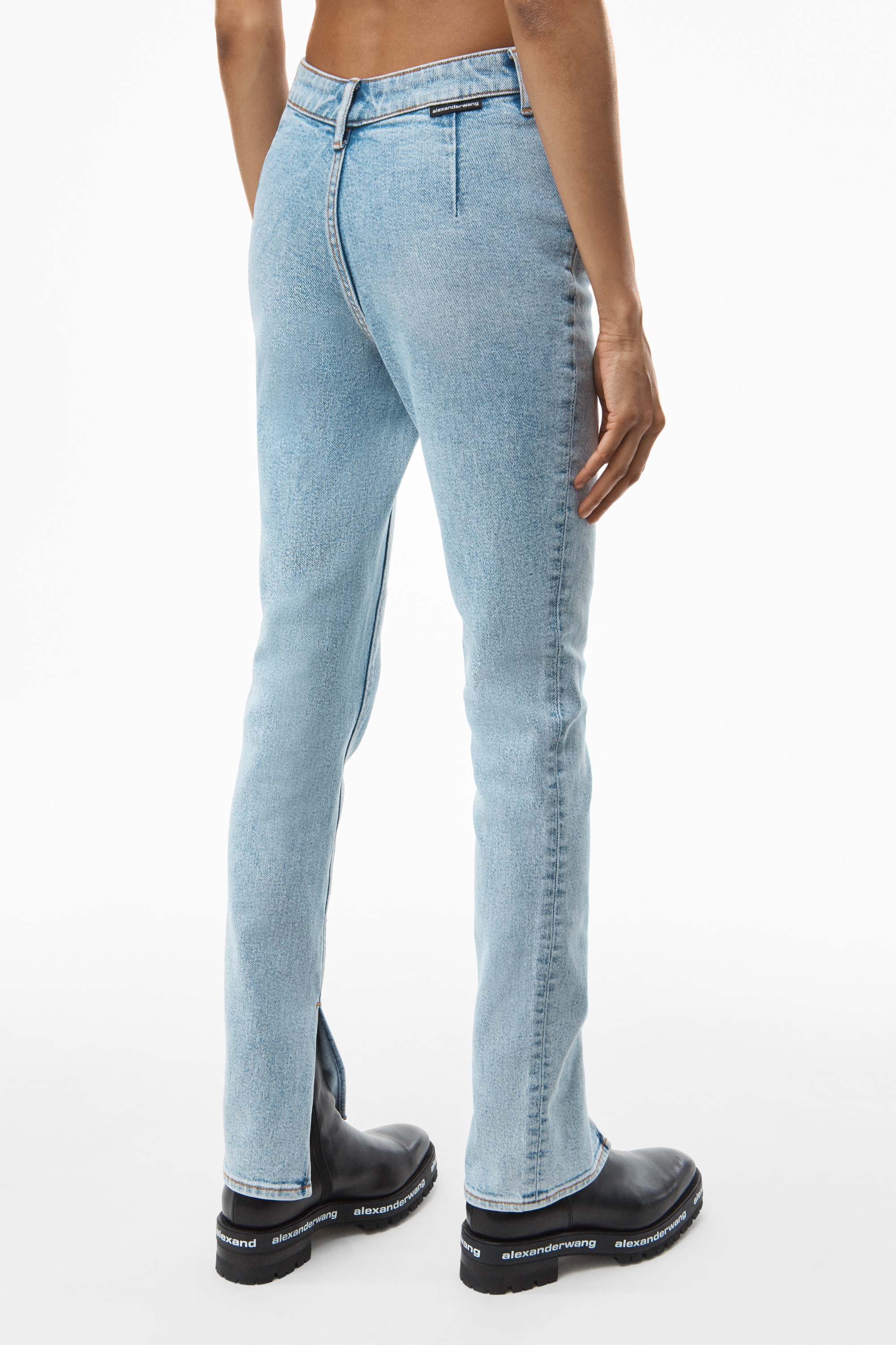 STOVEPIPE JEAN IN PEBBLE BLEACH DENIM - 3