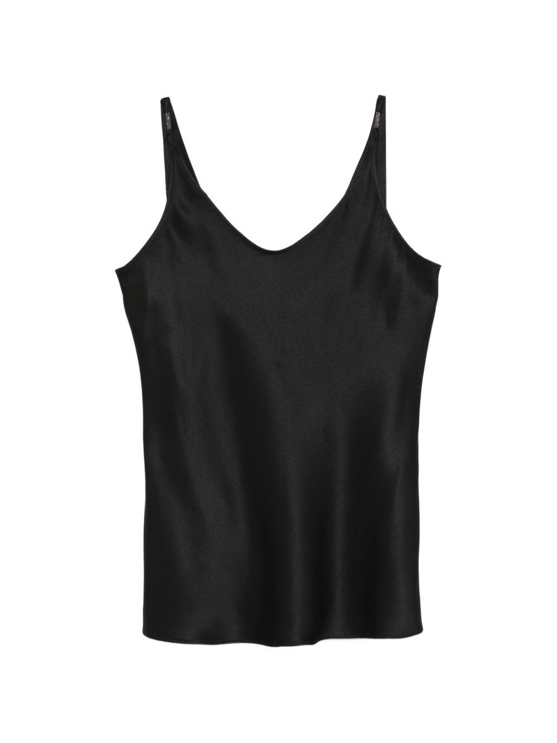 black tank top 1