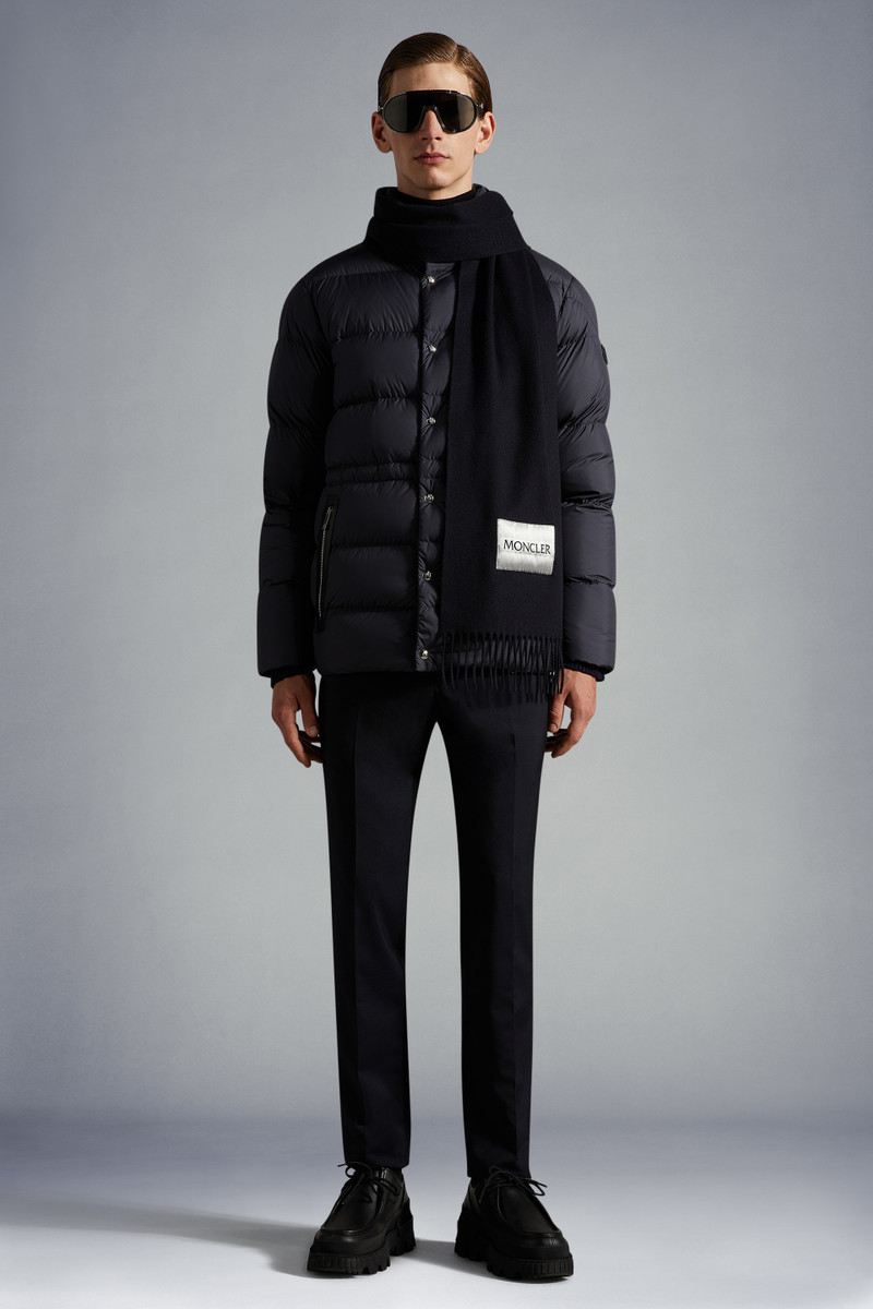 Moncler Logo Wool Scarf outlook