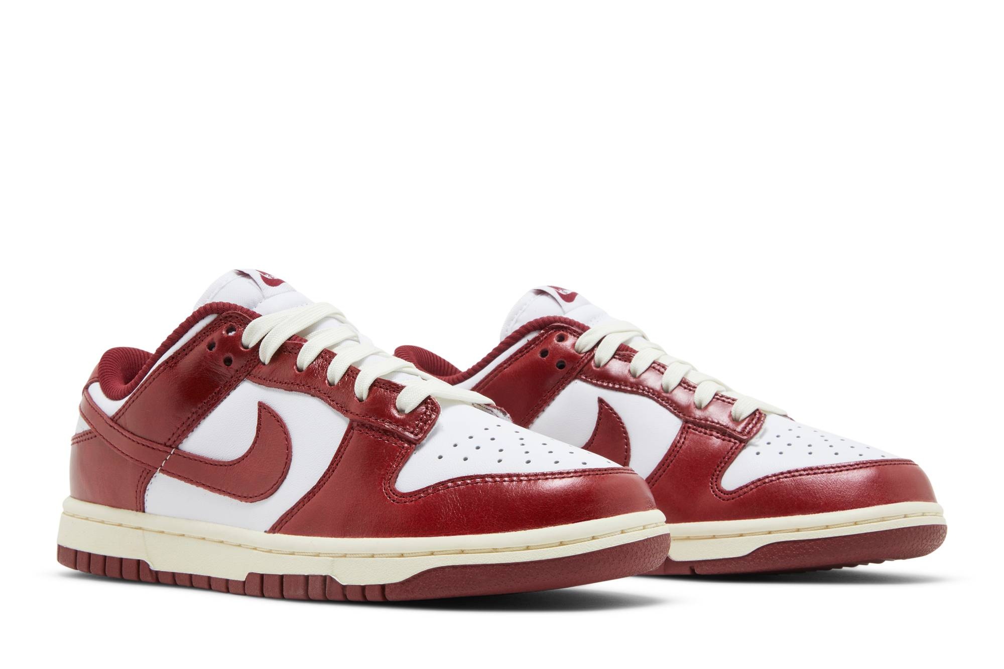 Wmns Dunk Low Premium 'Vintage Red' - 8