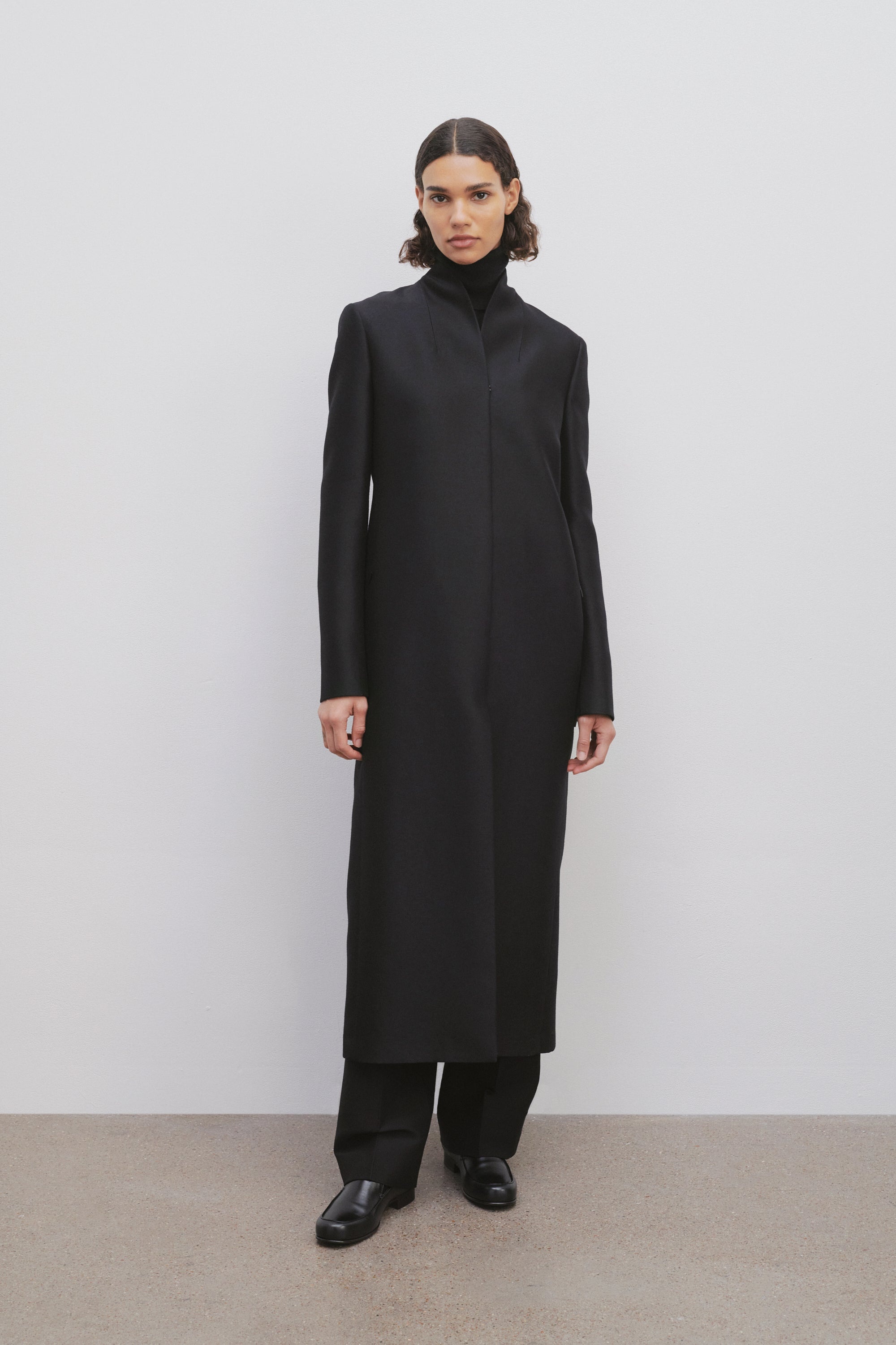 Egle Coat in Wool and Silk - 3