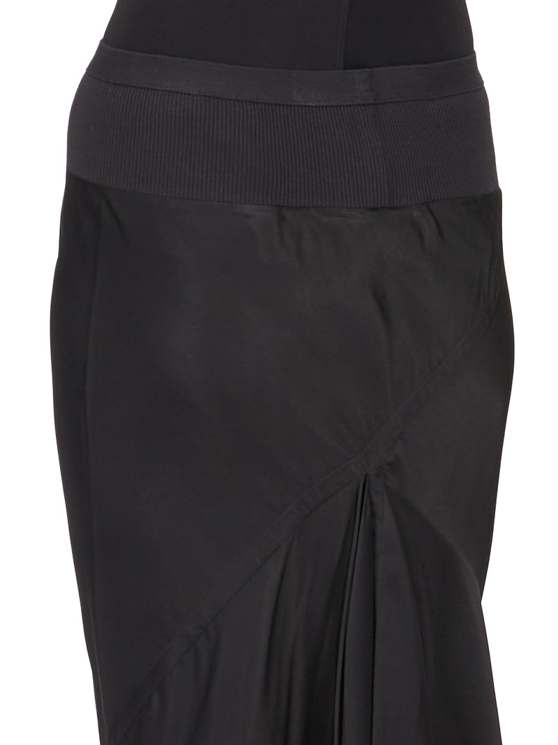 elastic-waistband bias-cut skirt 5