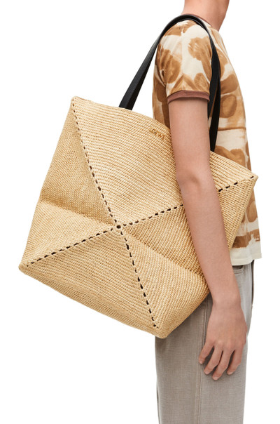 Loewe XL Puzzle Fold Tote in raffia outlook