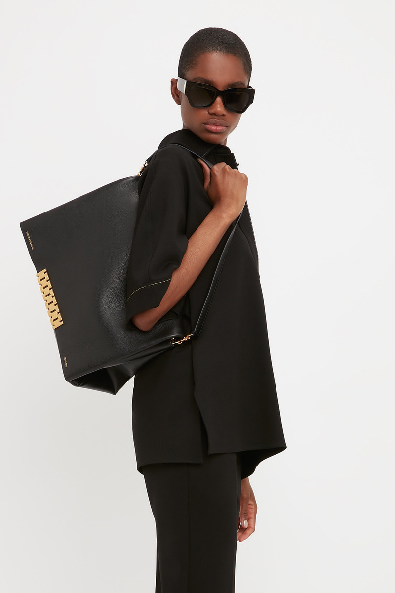 Pointed Collar Oversized Shirt In Black 7