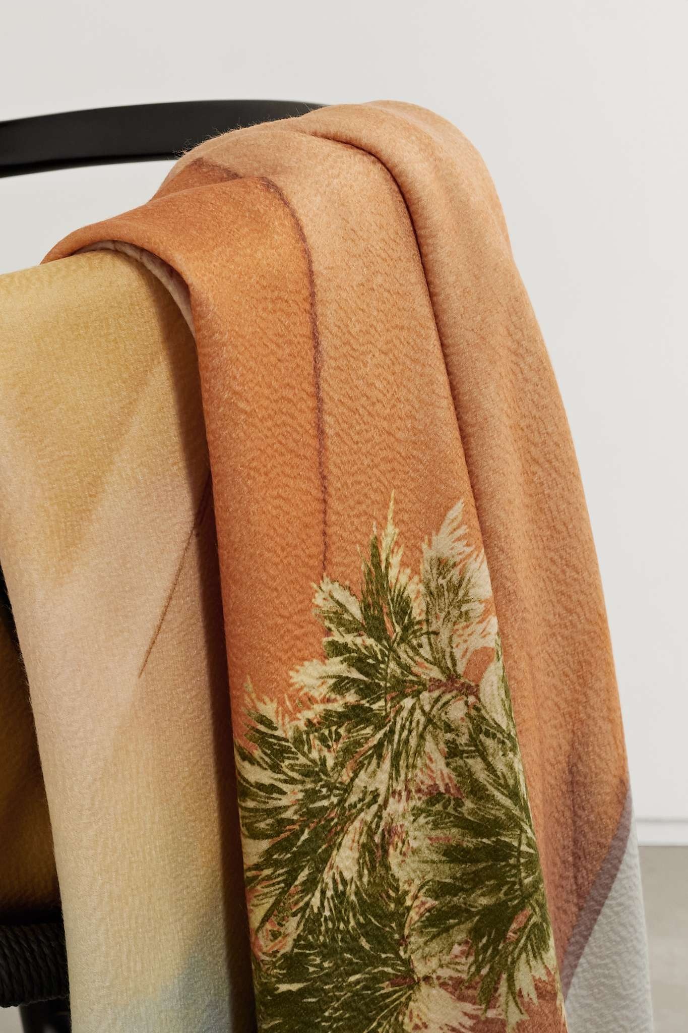 Golden Hour in Dubai suede-trimmed printed cashmere throw - 3