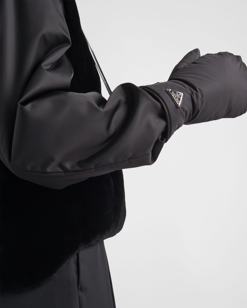 Prada Re-Nylon mitten outlook