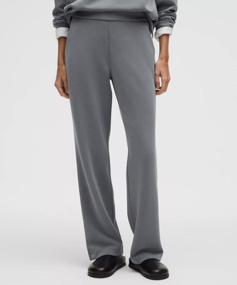 Softstreme High-Rise Straight-Leg Pant *Regular 1