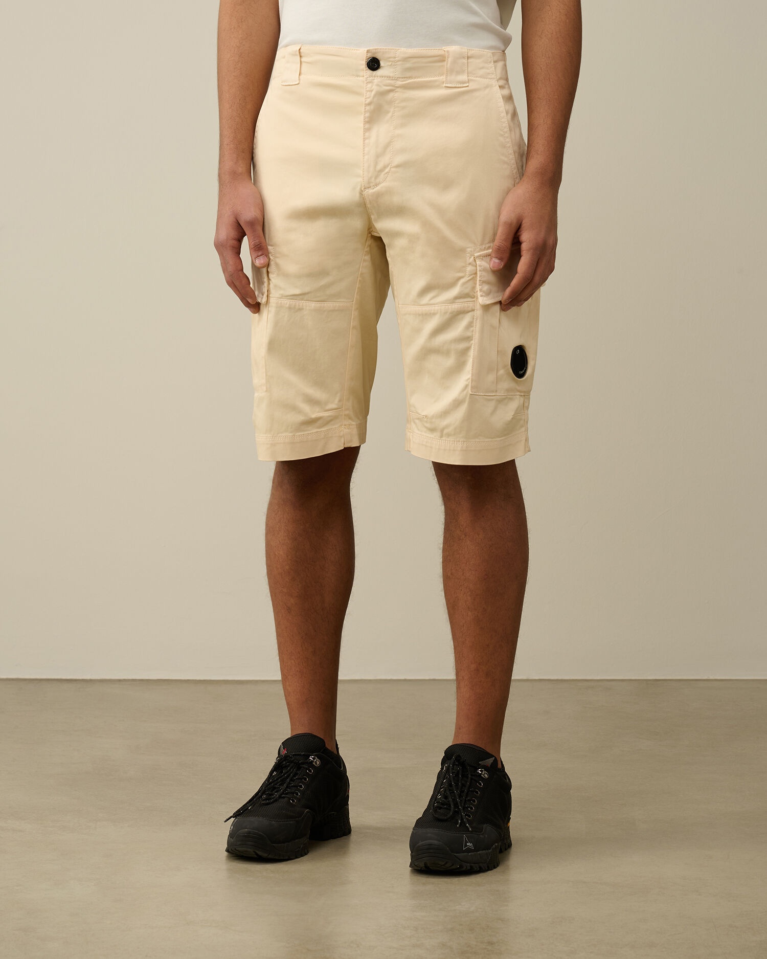 Stretch Sateen Cargo Shorts - 2