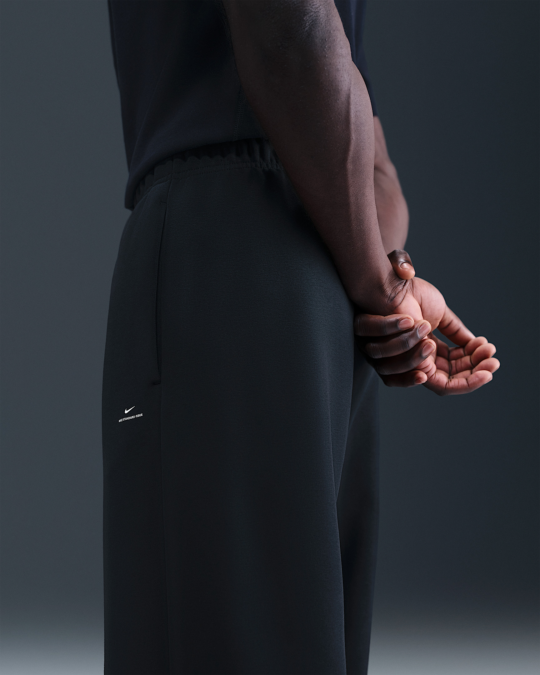 Nike Standard Issue Men's Therma-FIT Brushed Open-Hem Basketball Pants - 3