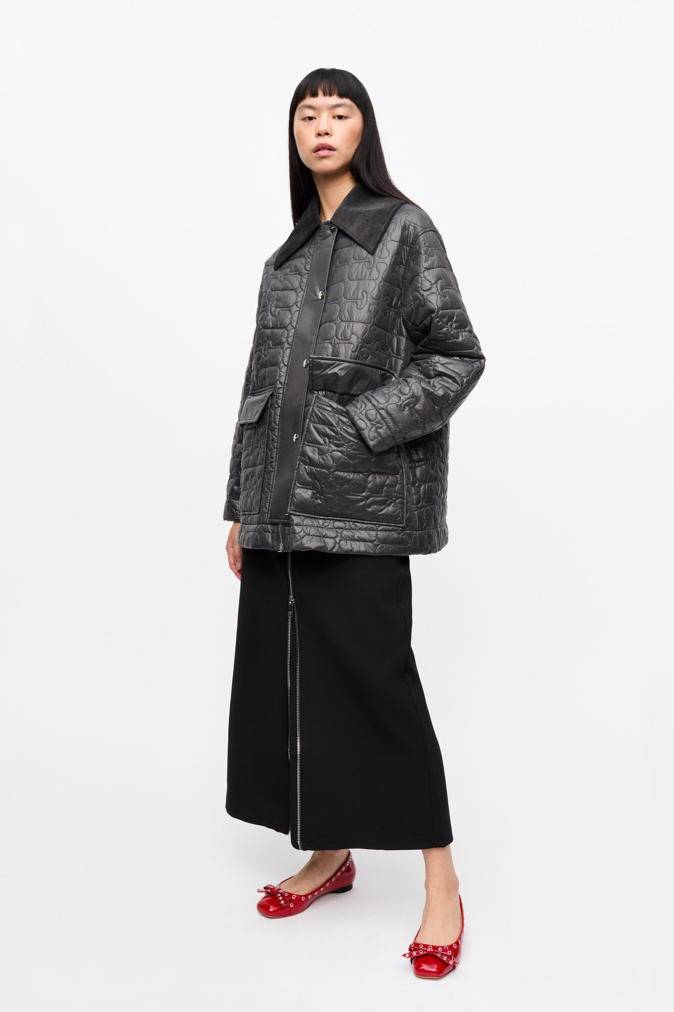 BLACK SHINY QUILT MIDI JACKET - 2