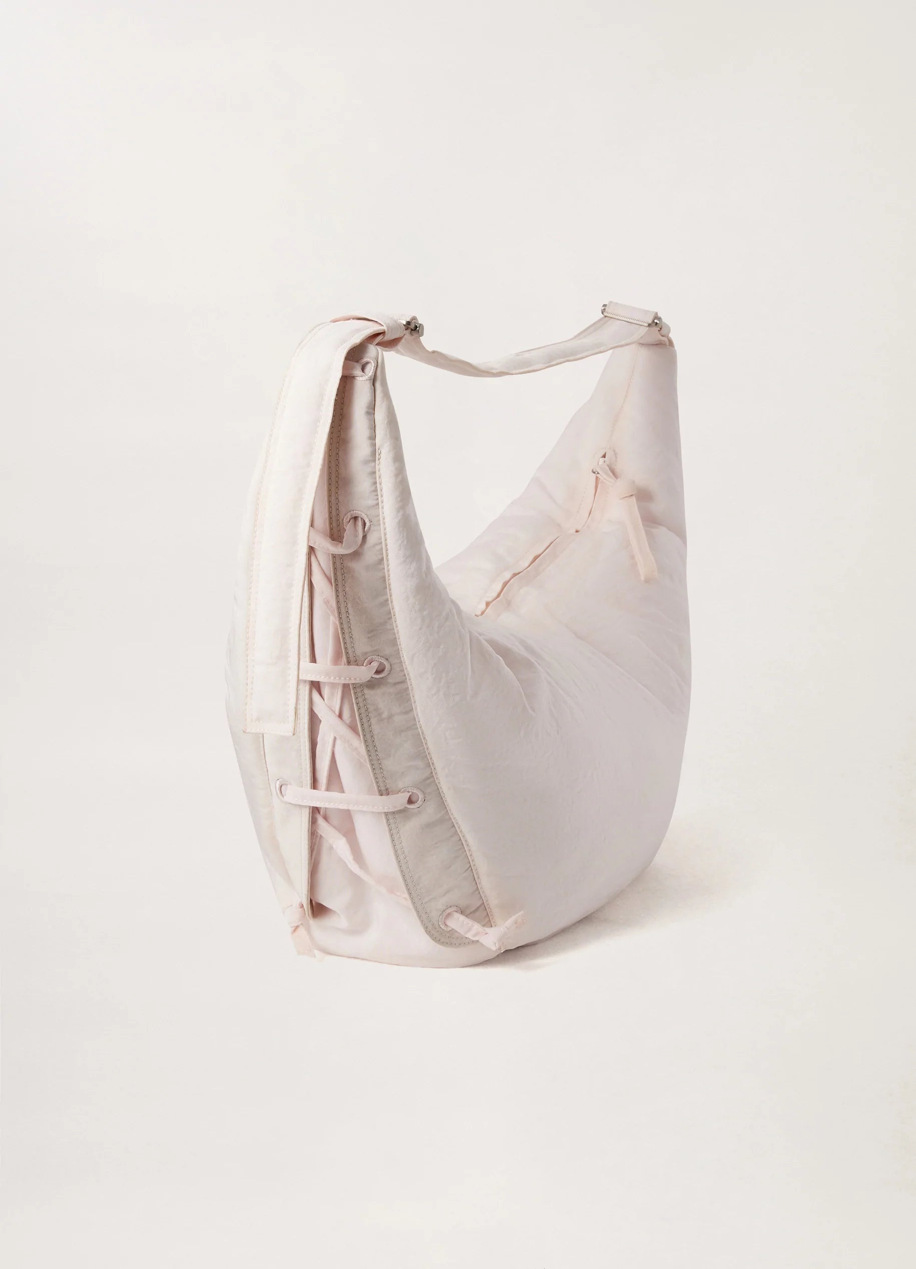 SOFT GAME BAG
NYLON CANVAS - 2