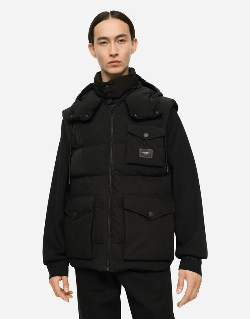 Quilted gilet with hood and branded plate 4