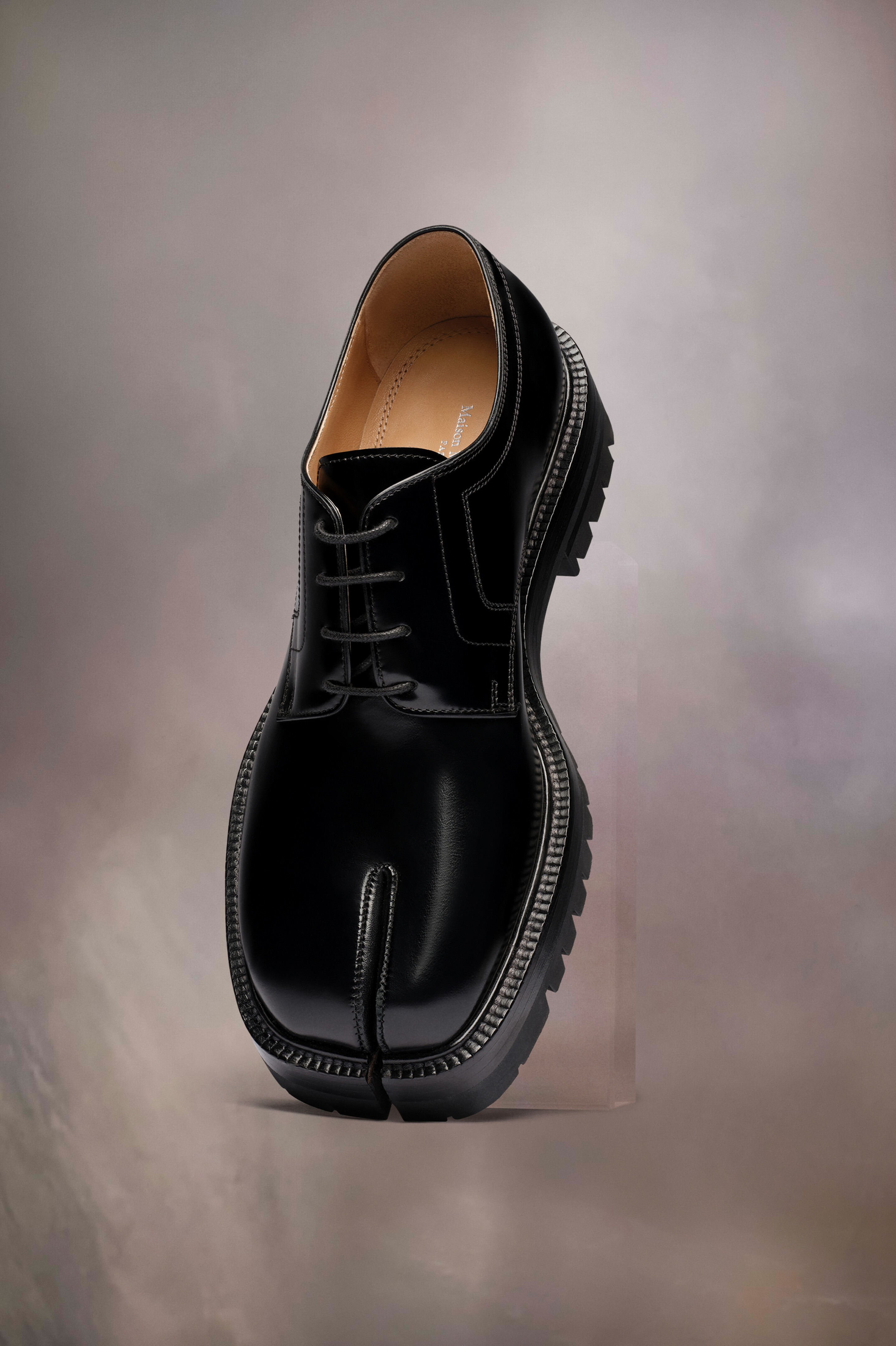 Maison Margiela Tabi lace-ups | REVERSIBLE