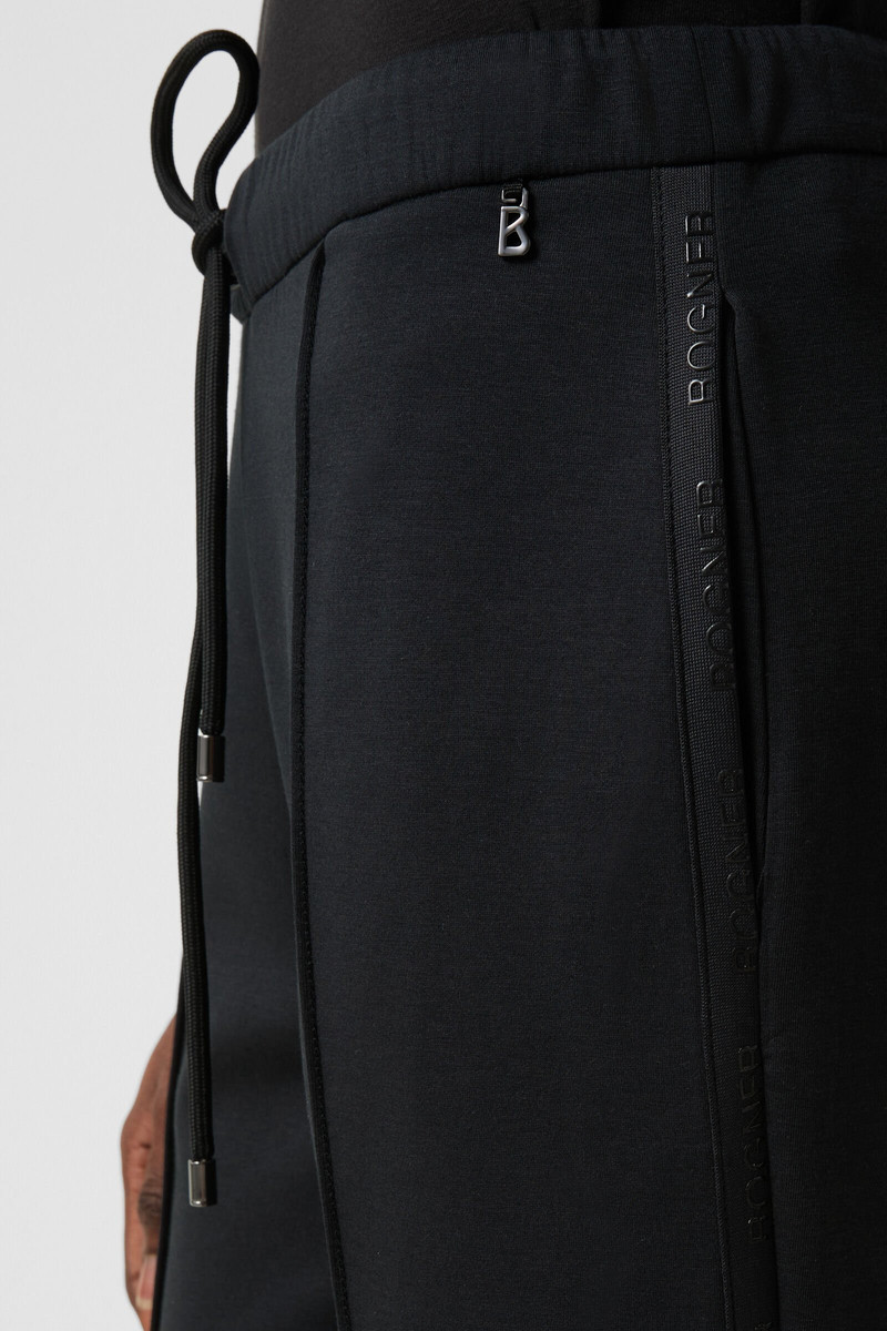 Noemi jersey pants in Black 5