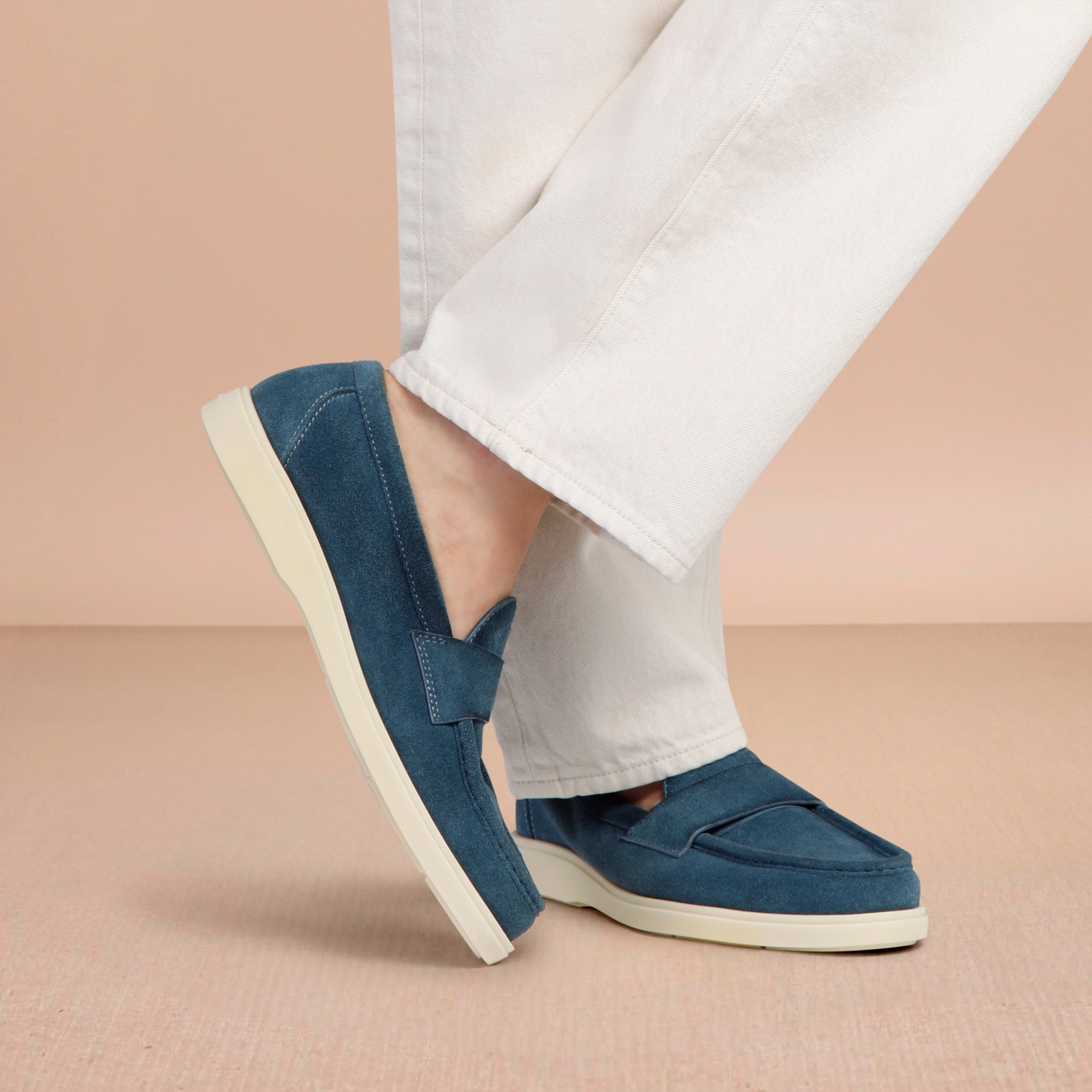 Men's light blue suede penny loafer - 2