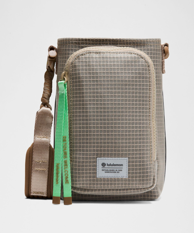 Water Bottle Crossbody with Front Pocket *Paracord 1