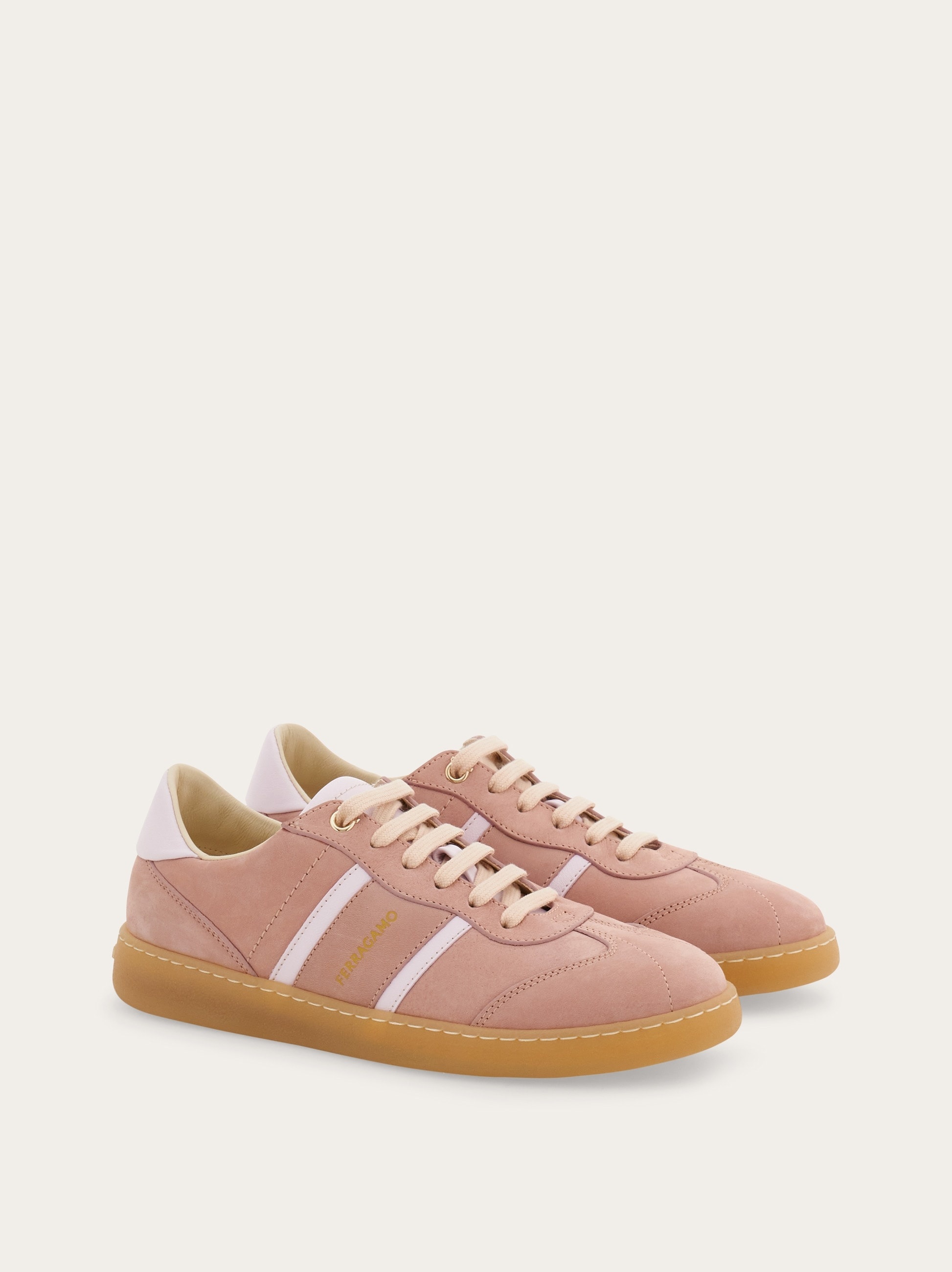 Low-top sneaker with logo - 5