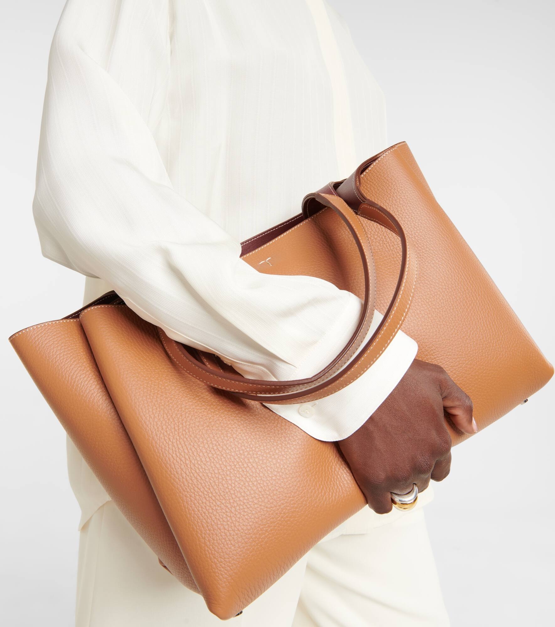 Medium leather tote bag - 2