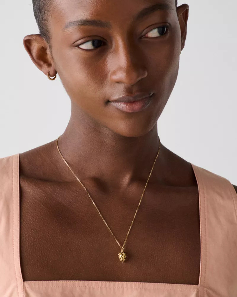 kate spade Secret Garden Strawberry Pendant outlook